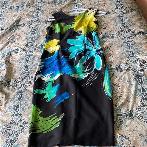 Dress - Picture 2 of 5